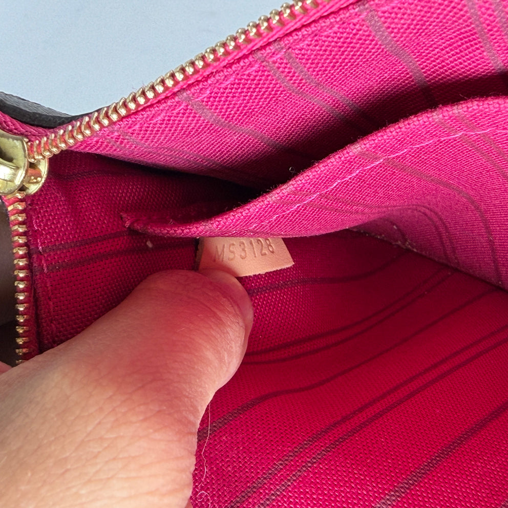 Louis Vuitton Monogram Travel Stickers Neverfull Pouch