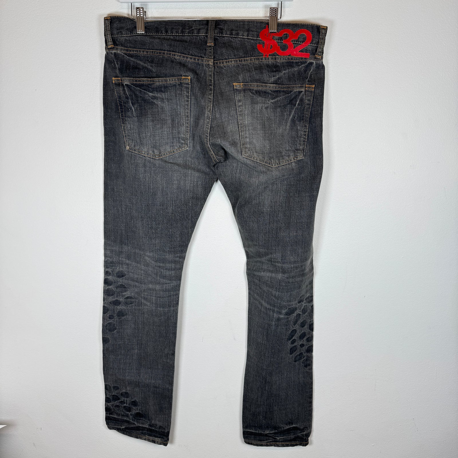 Swagger Grey Wash Reptile Jeans Size 32