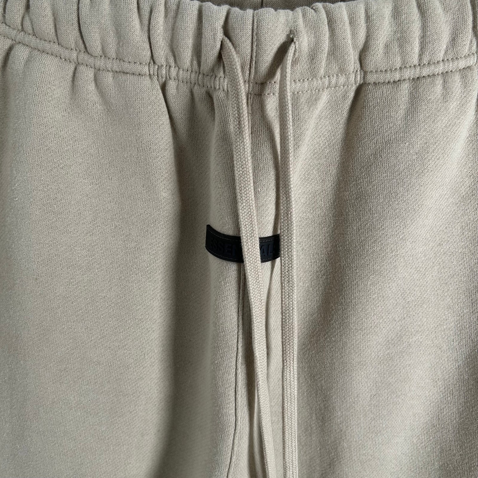 Essentials Khaki Logo Sweat-Shorts Size S