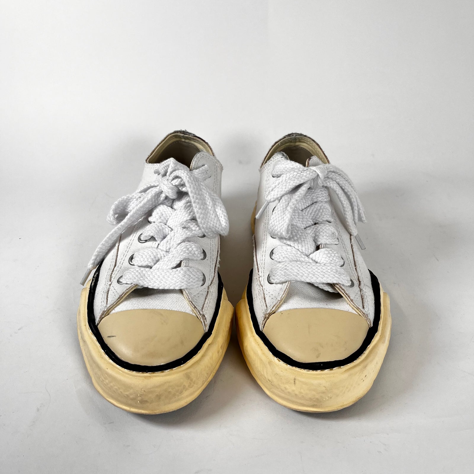 Maison Mihara MMY White/Beige Peterson Sneakers Size 42