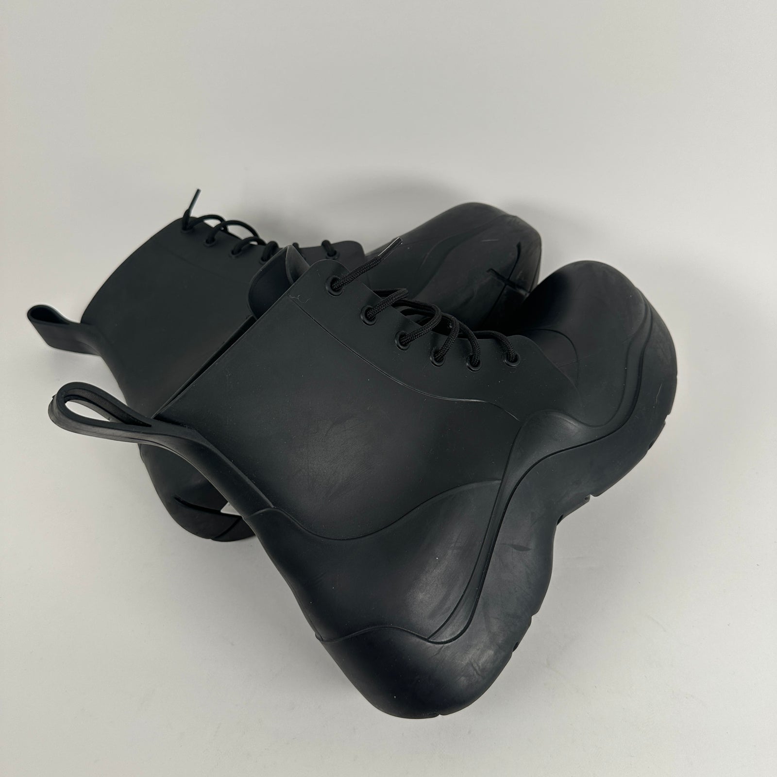 Bottega Veneta Black Lace-Up Puddle Boot Size 10