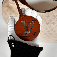 Louis Vuitton Mahina Monogram Carmel Hobo