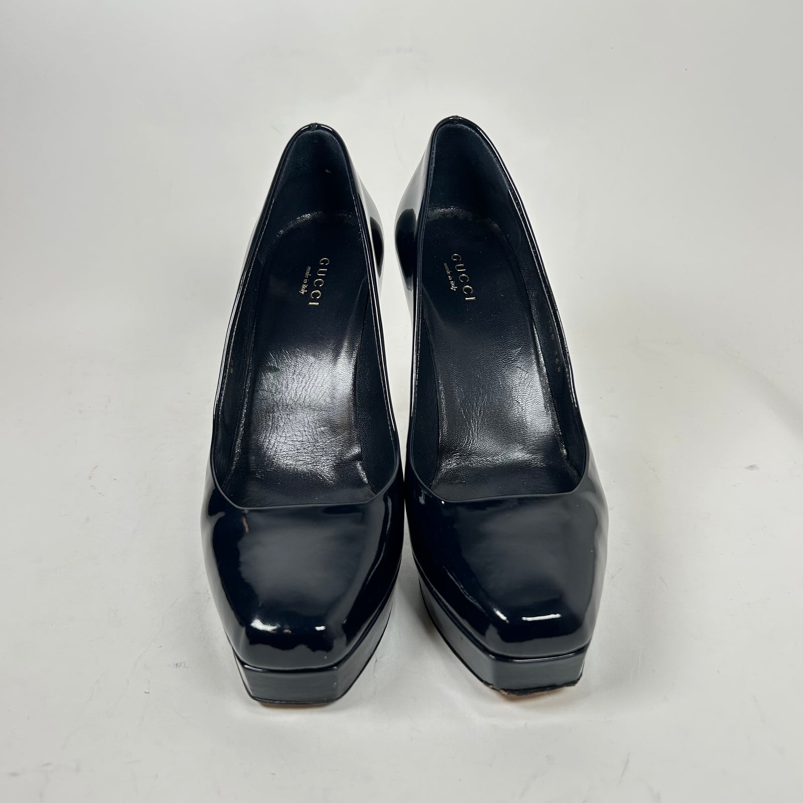 Gucci Midnight Blue Patent Leather Pumps Size 36.5