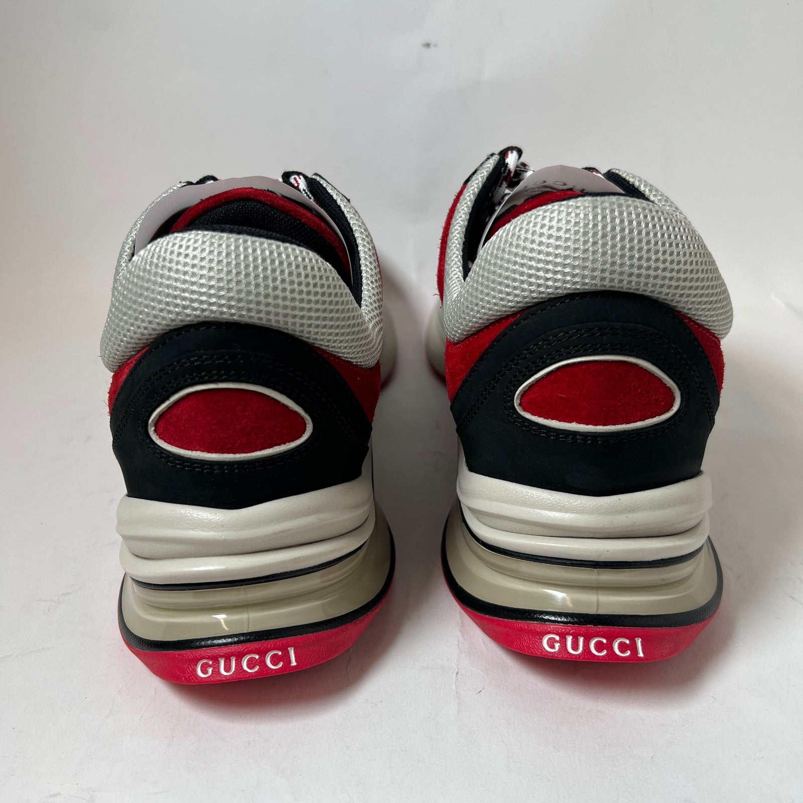 Gucci Black/Red Interlocking G Runner Size GG 9