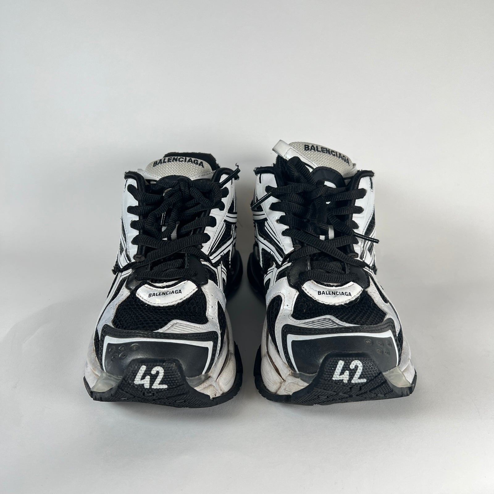 Balenciaga Black/White Runners Size 42