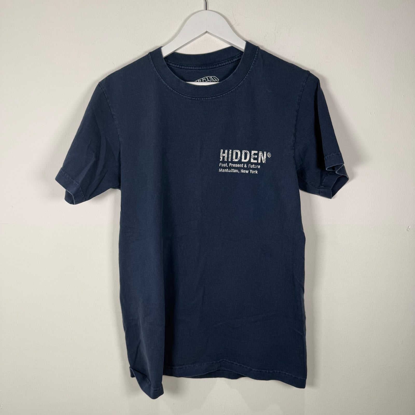Hidden Blue Logo Faded T-Shirt Size M