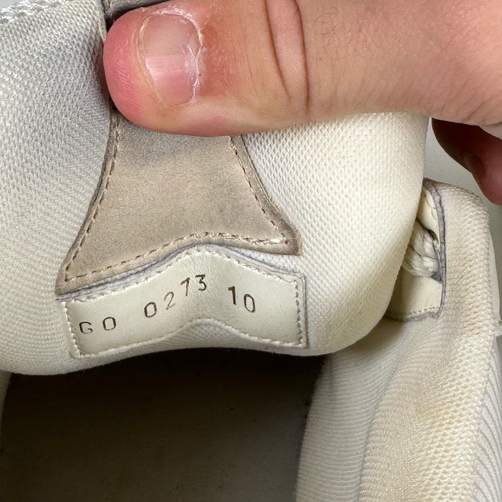 Louis Vuitton Beige Skate Sneakers Size LV 10