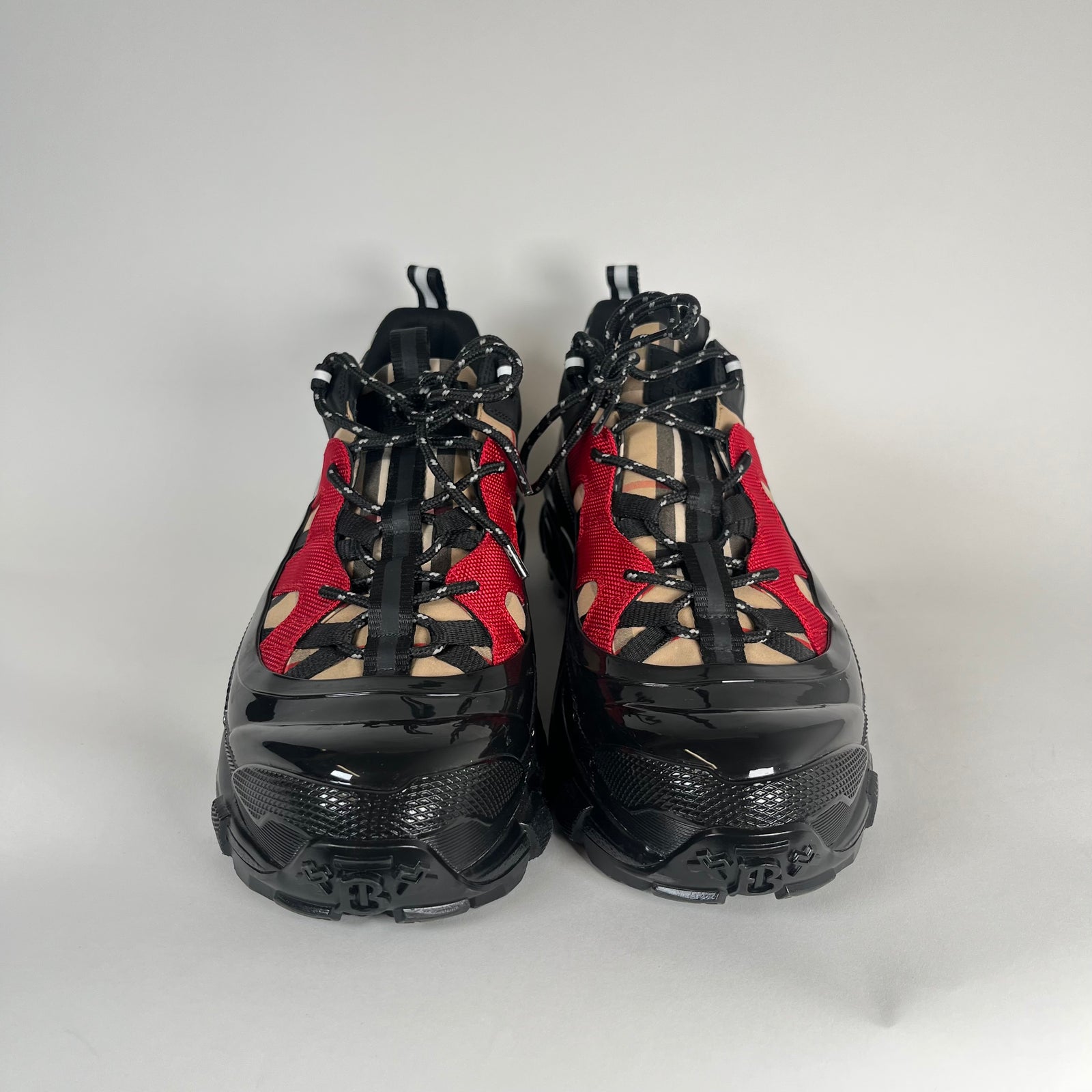 Burberry Arthur Black & Plaid Size 44