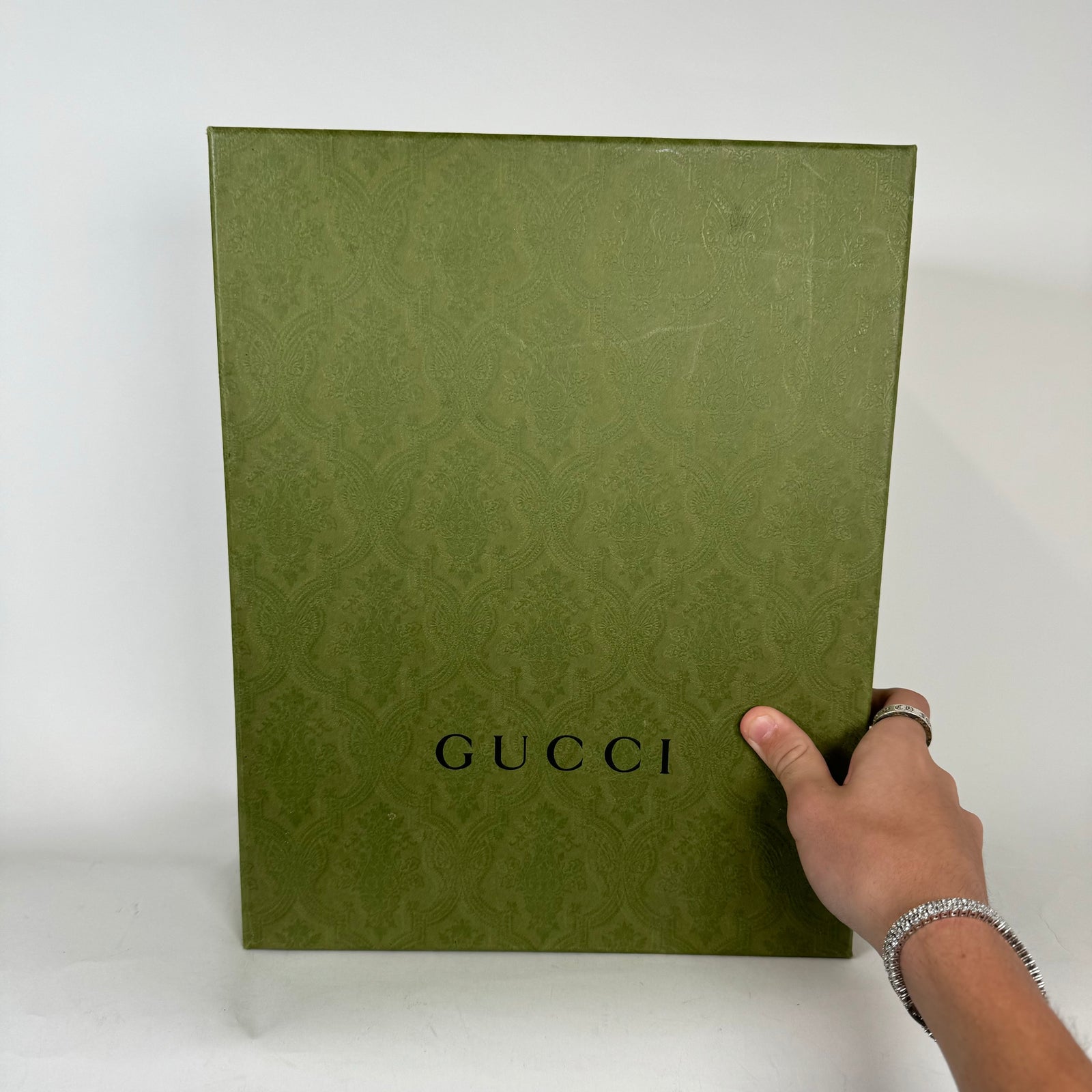 Gucci Beige Mouth Print Rhyton Sneakers Size 9