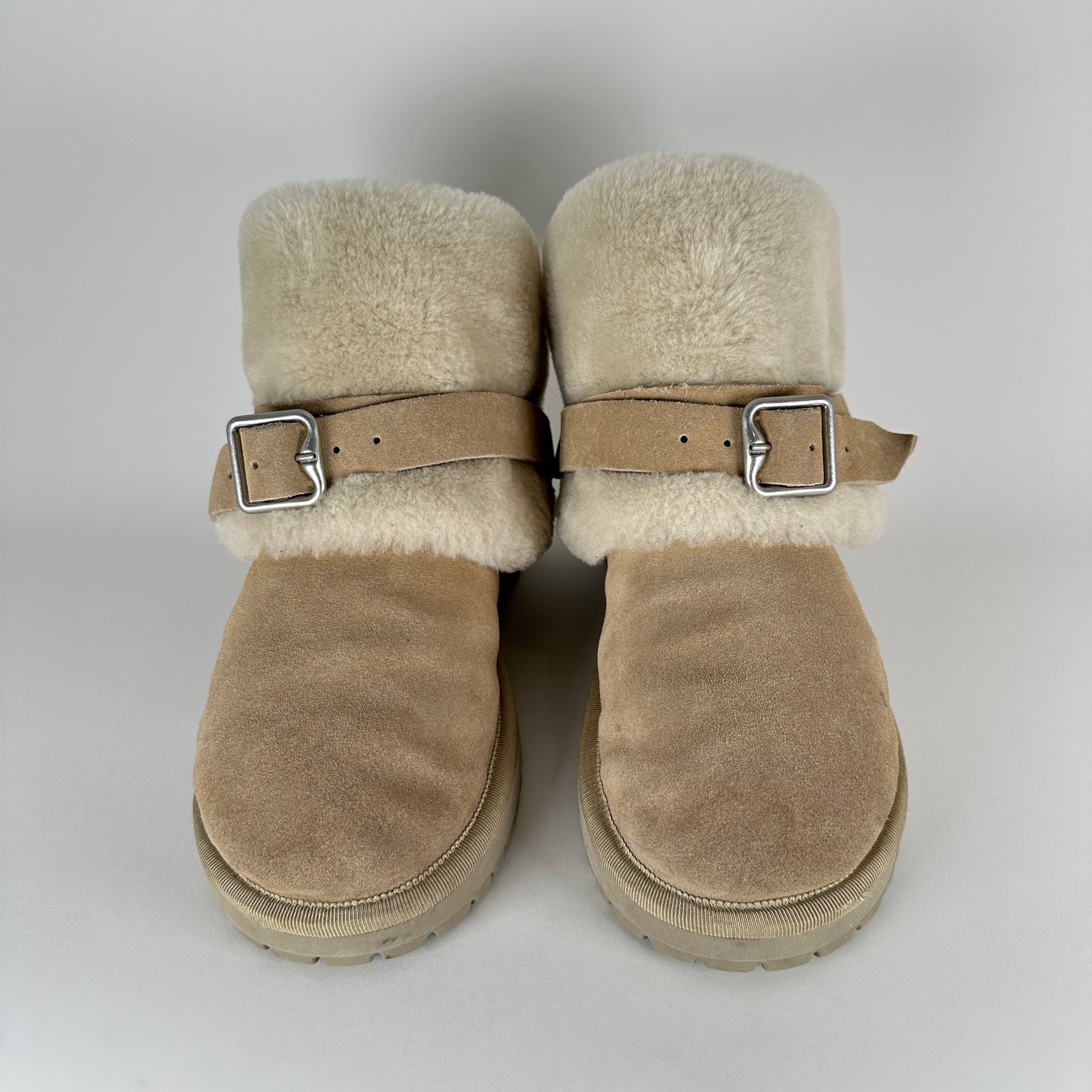 Burberry Chubby Suede Shearling Boots Size 40