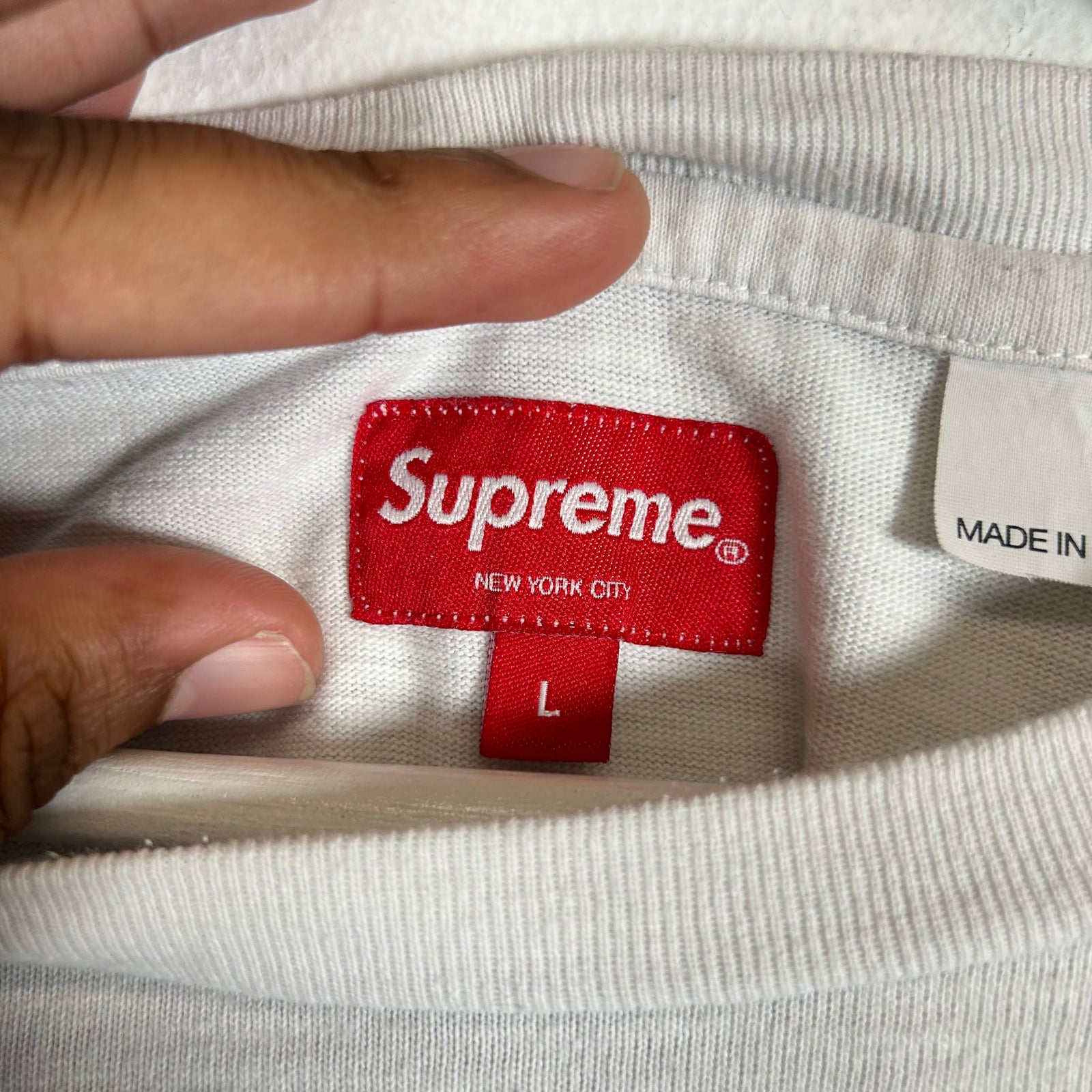 Supreme White Pocket Logo T-shirt Size L