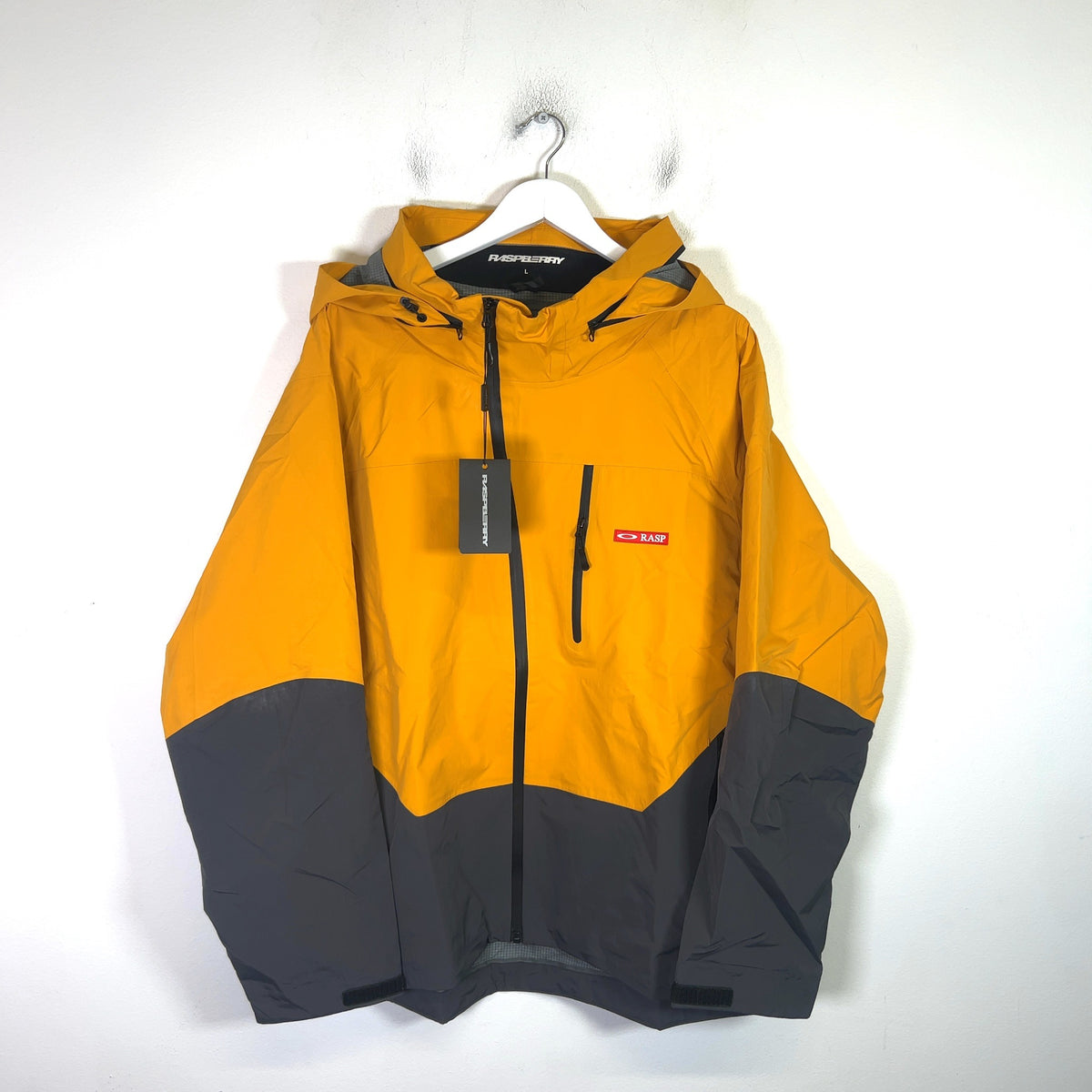 GV Gallery Rasp-Text Jacket