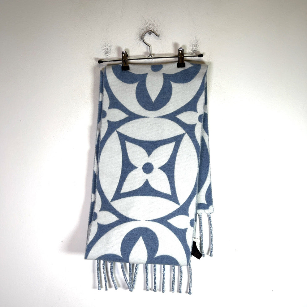Louis Vuitton Wool Medallion Scarf
