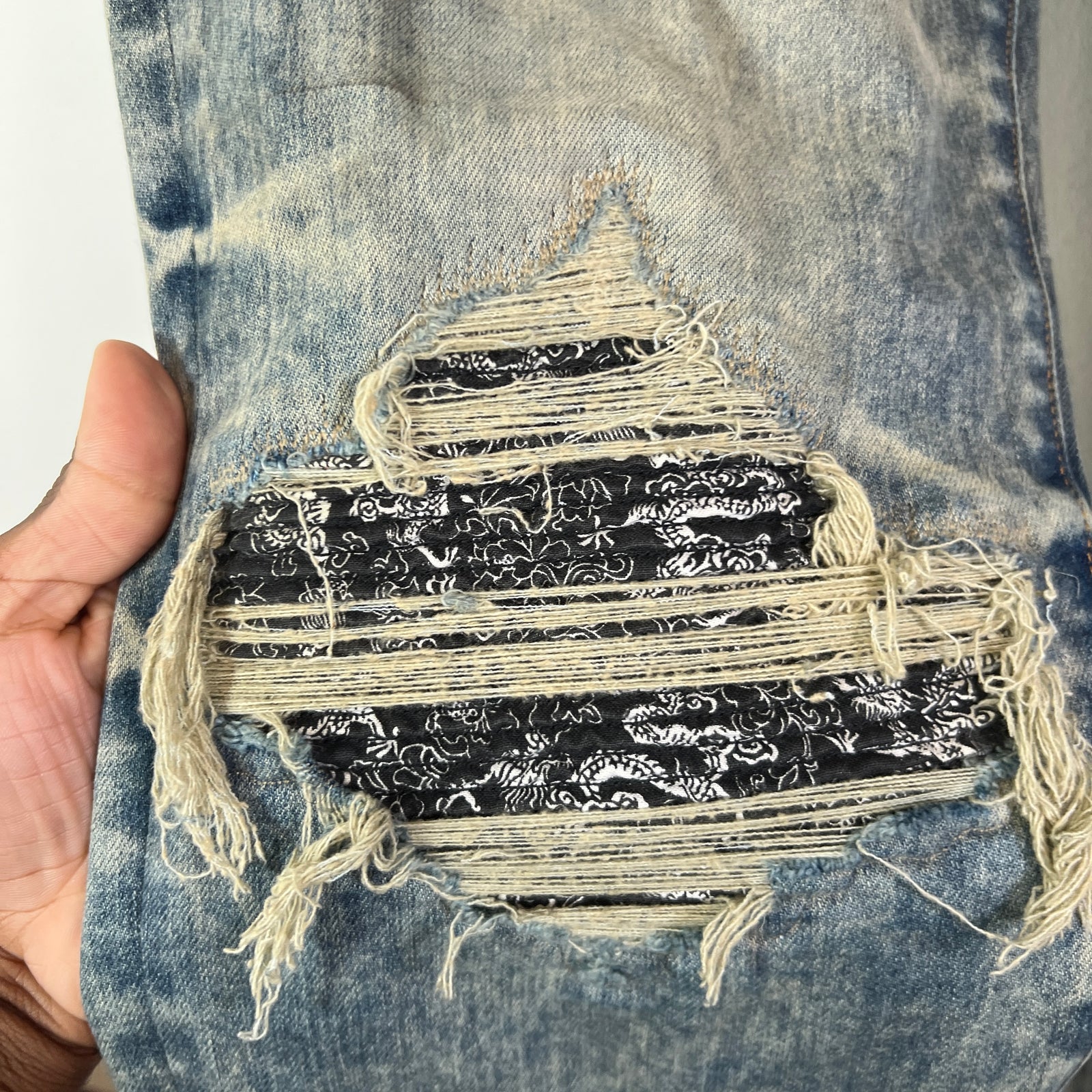 Amiri Dirty Indigo Bandana MX1 Jeans