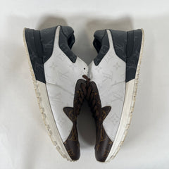 Louis Vuittom Monogram Tricolor Runaway Sneaker LV 9