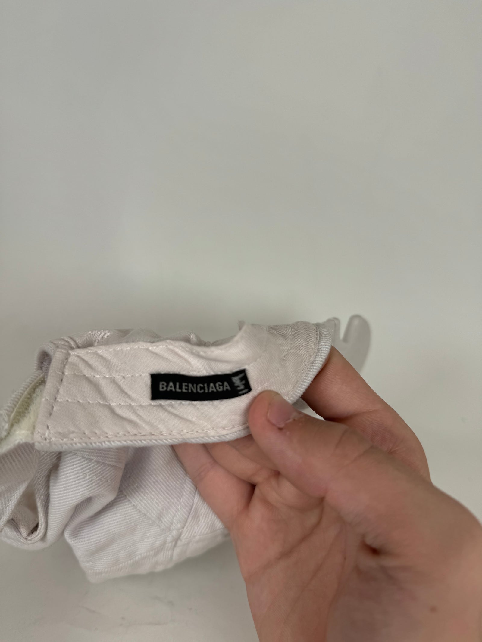 Balenciaga BB Be Different Cap