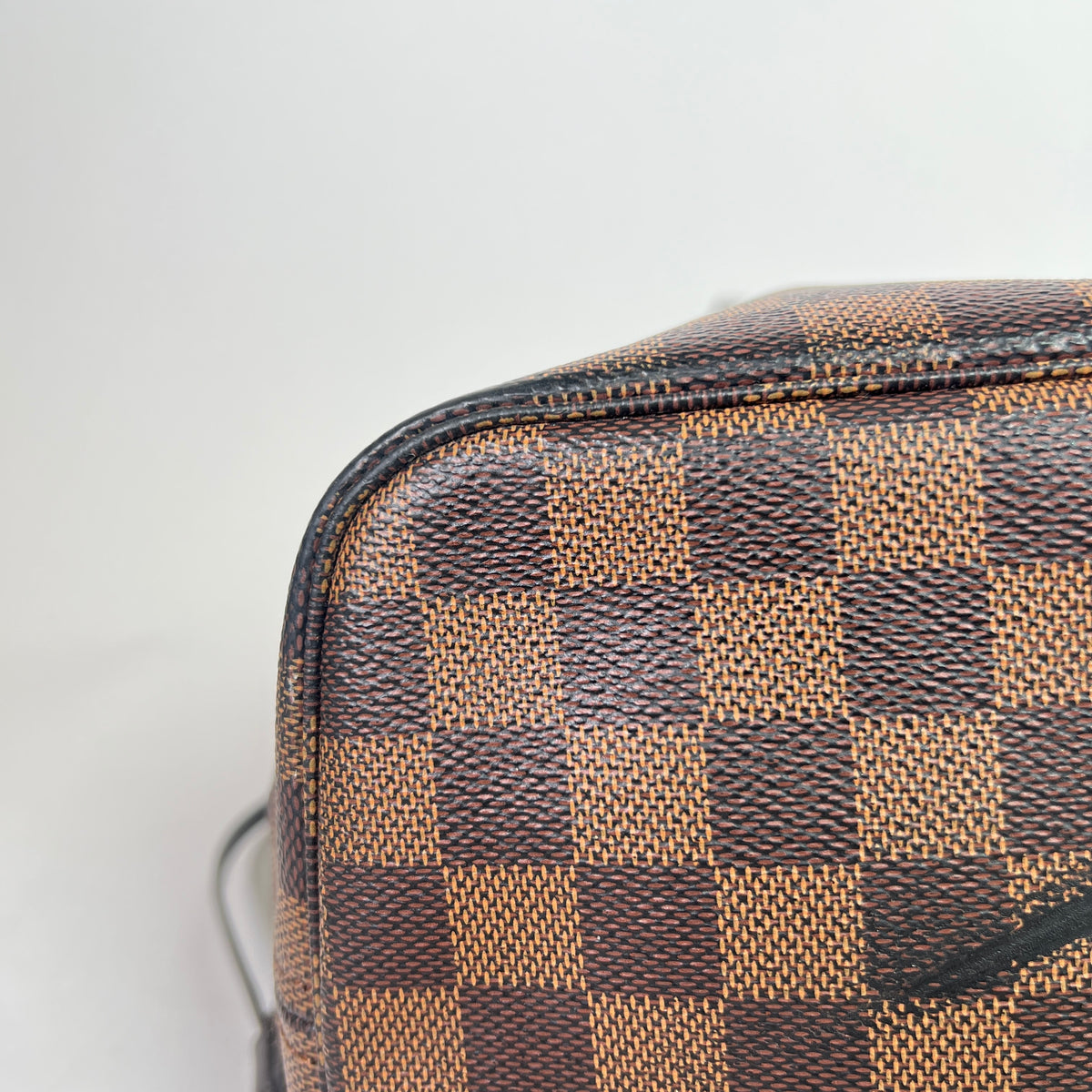 Louis Vuitton Damier Ebene Neverfull MM Toe Bag