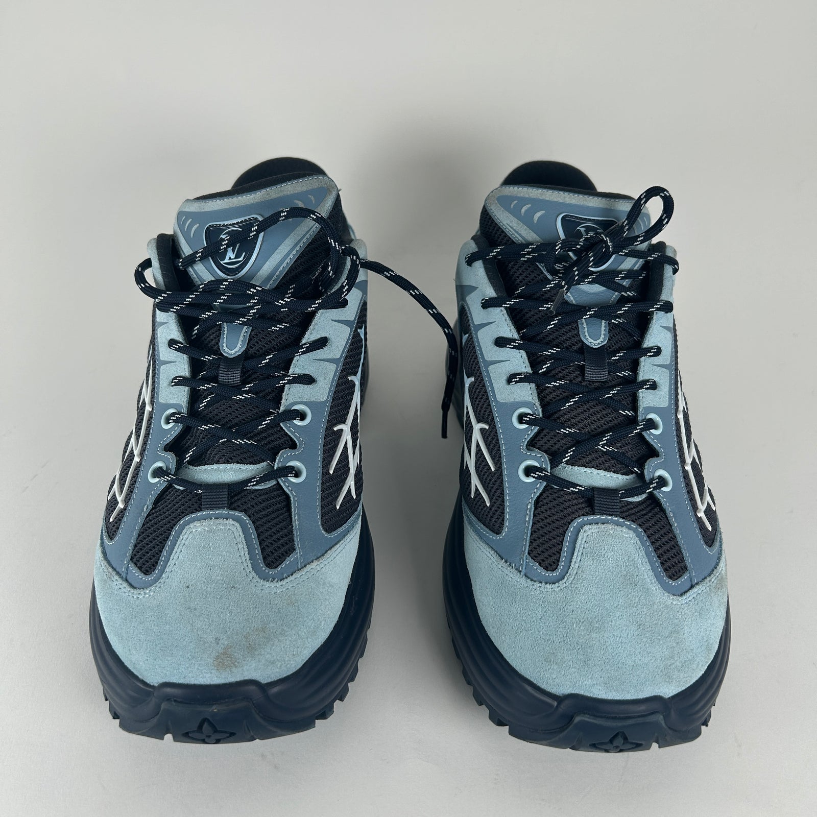 Louis Vuitton Discovery Trainer Size 9LV