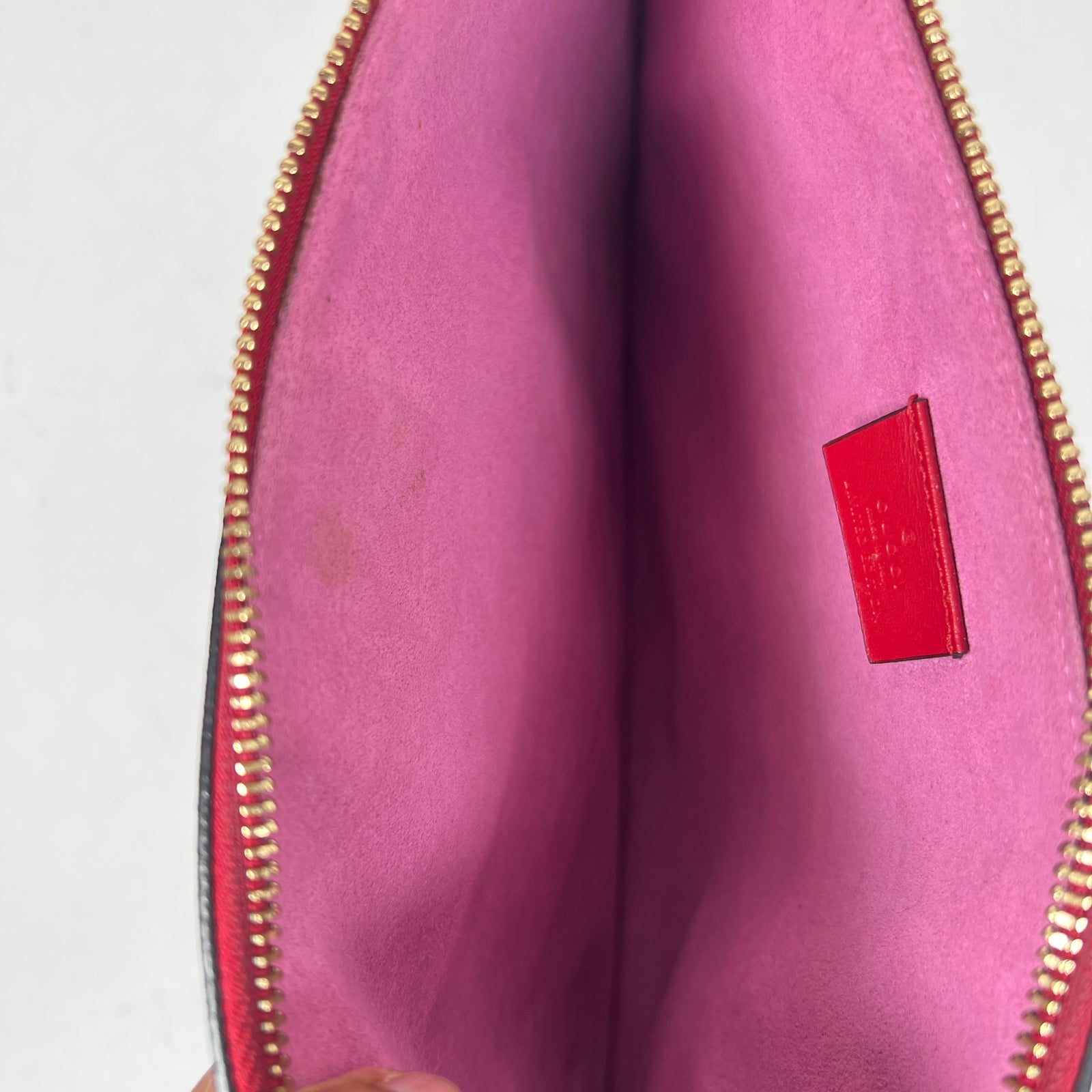 Gucci GG Supreme Monogram Bosco Wristlet Clutch