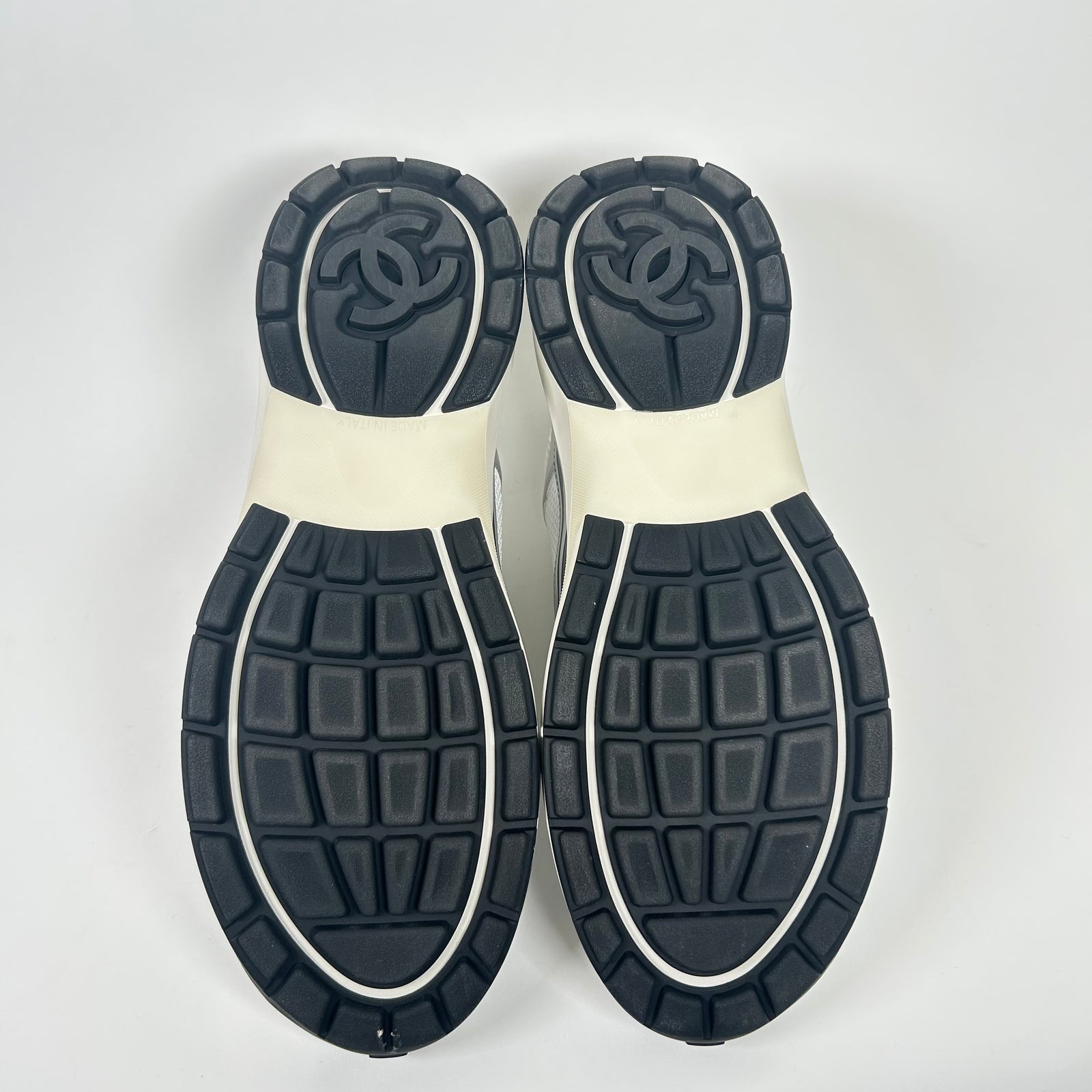 Chanel White/Silver CC Runners Size 42