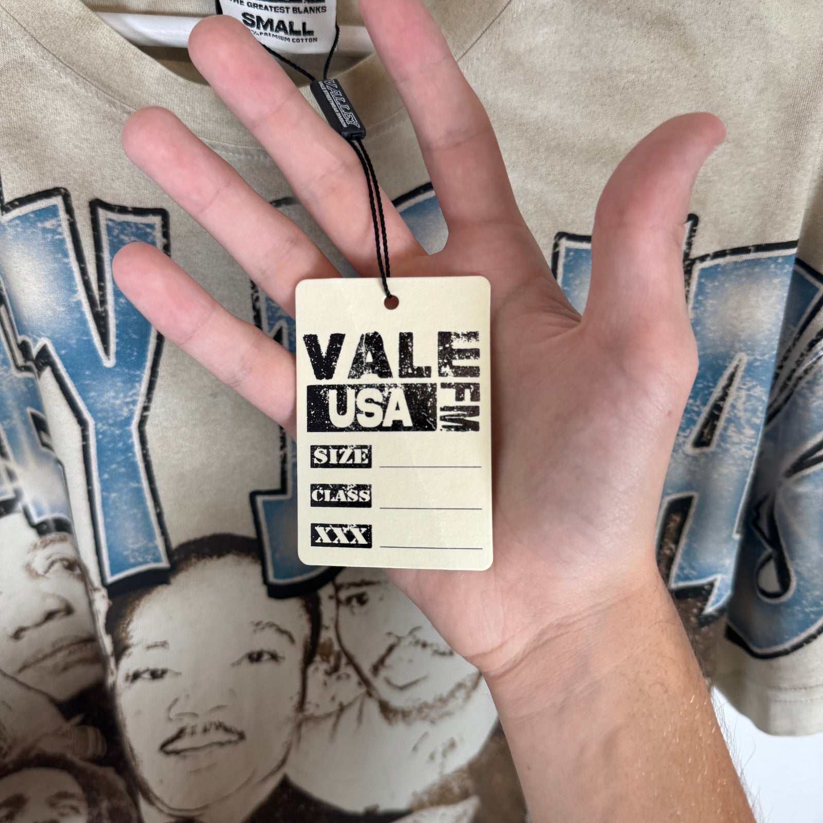 Vale Cream 'Forever Rushmore' T-Shirt Size S