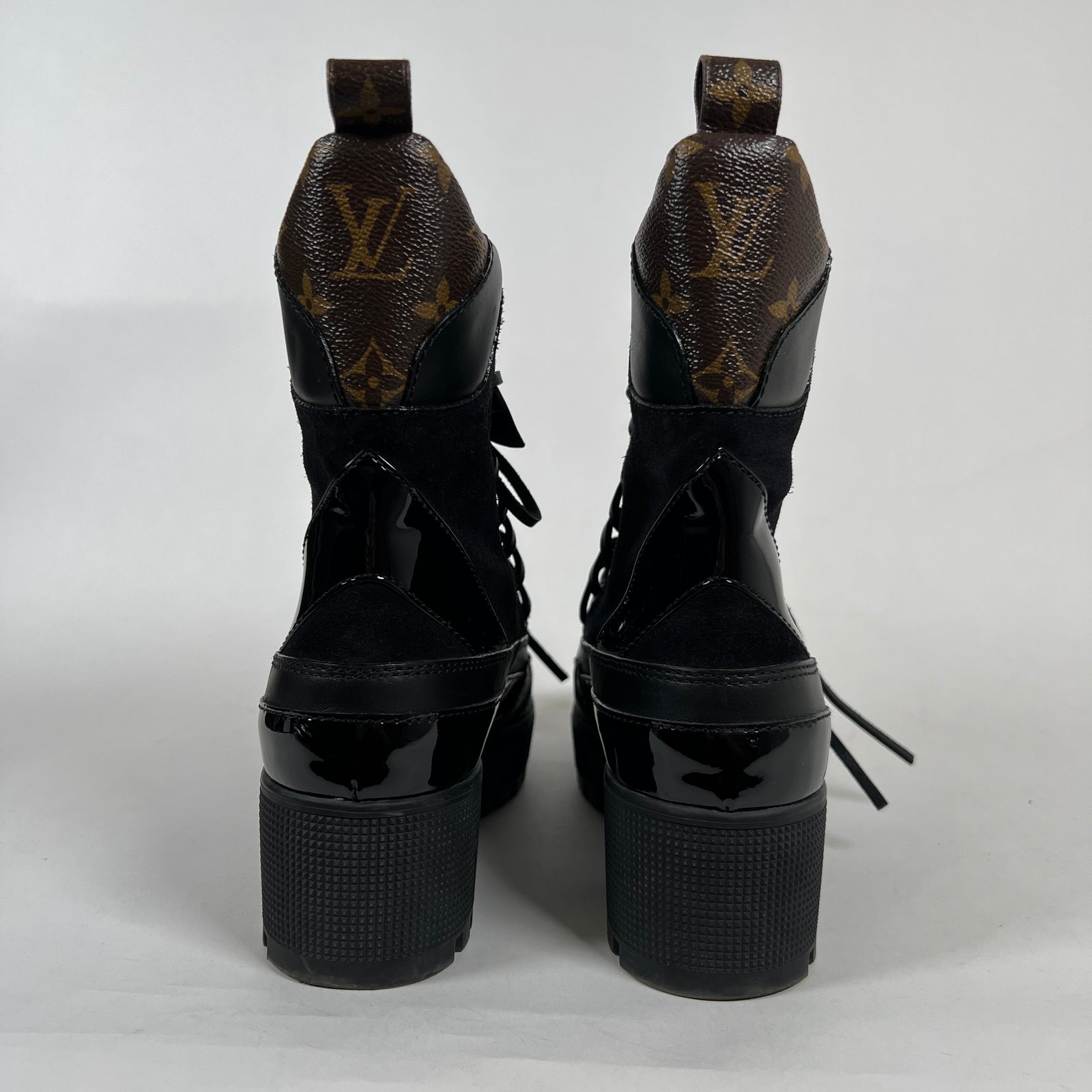 Louis Vuitton Laureate Desert Combat Boot Size 39
