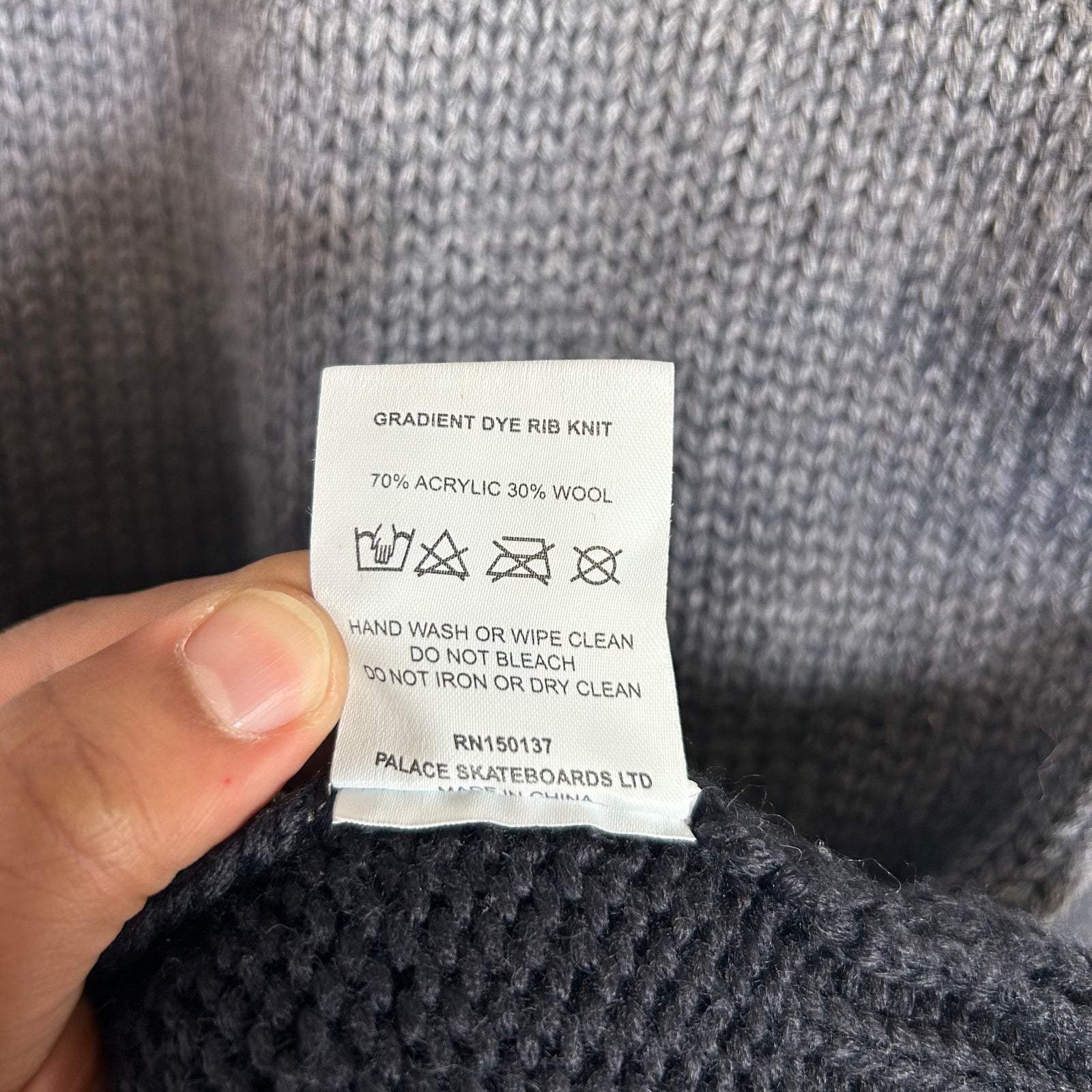 Palace Gray/Navy Gradient Ribbed Knit Sweater Size M