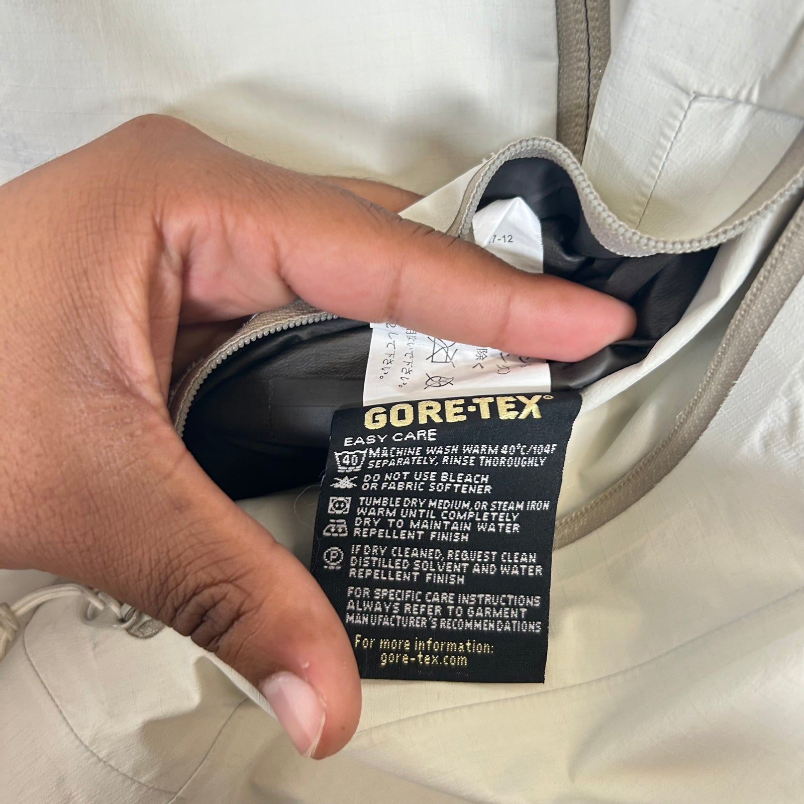 Arcteryx Eggshell Beta SL Jacket Size M