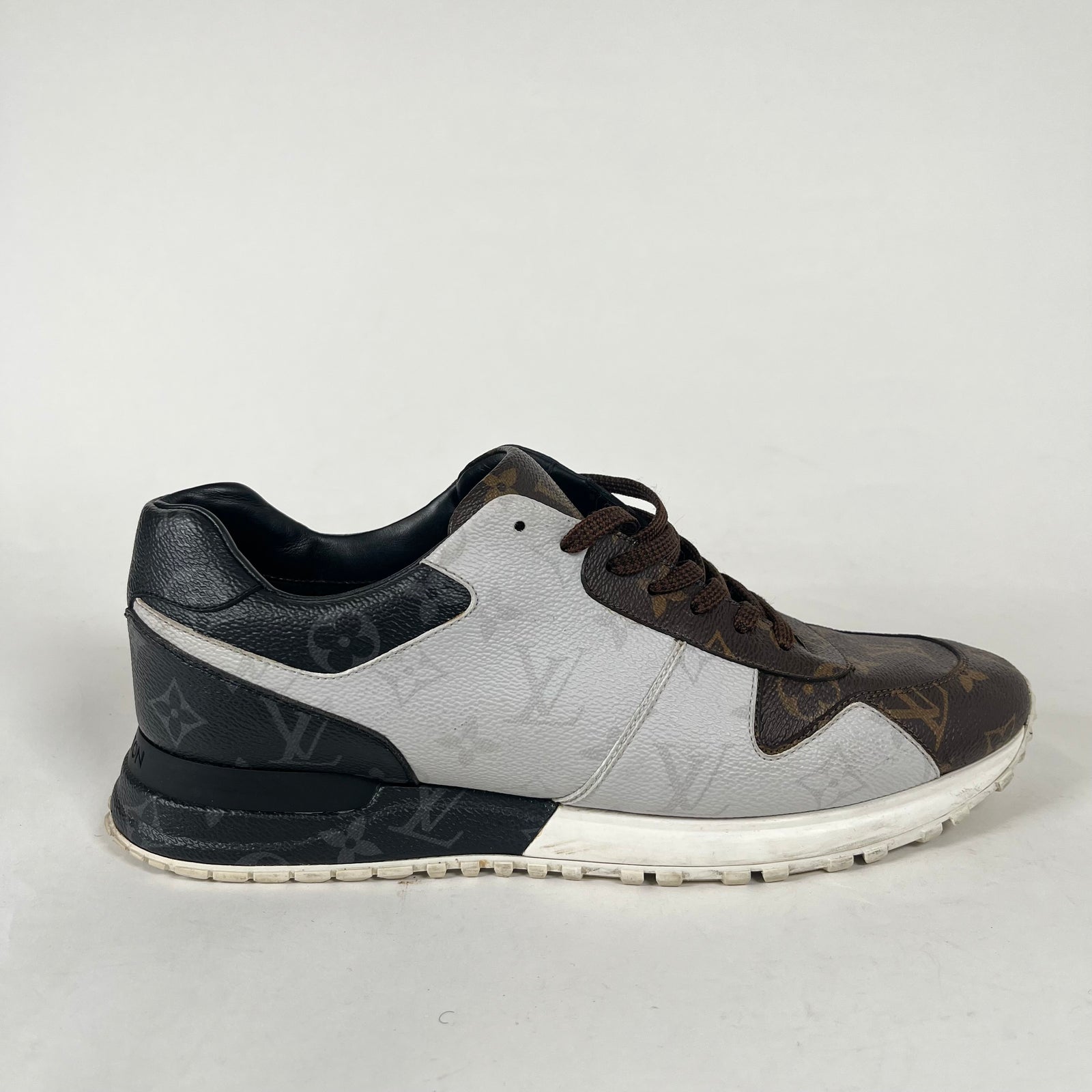 Louis Vuittom Monogram Tricolor Runaway Sneaker LV 9