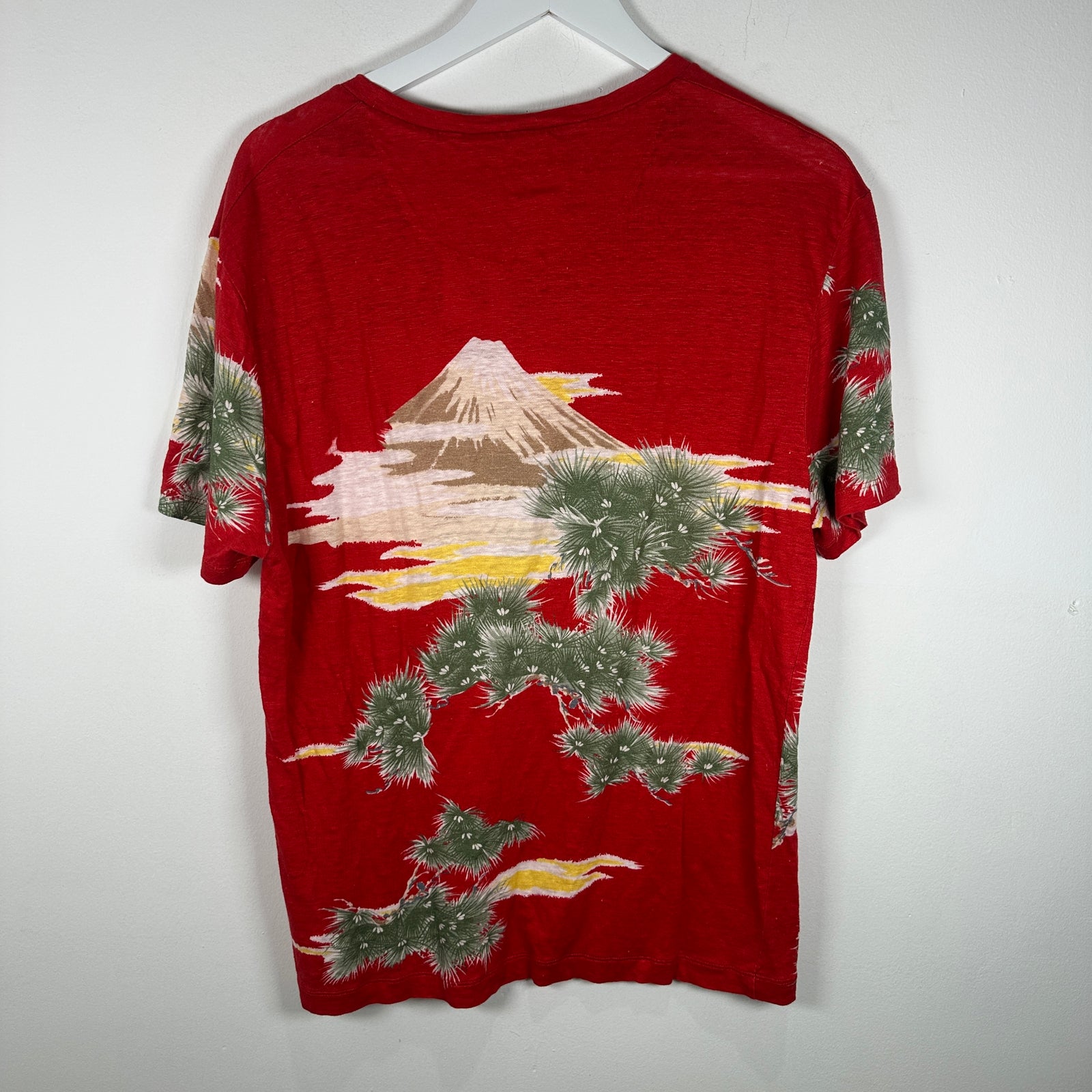 Gucci Mount Fiji Eagle T-Shirt Size M