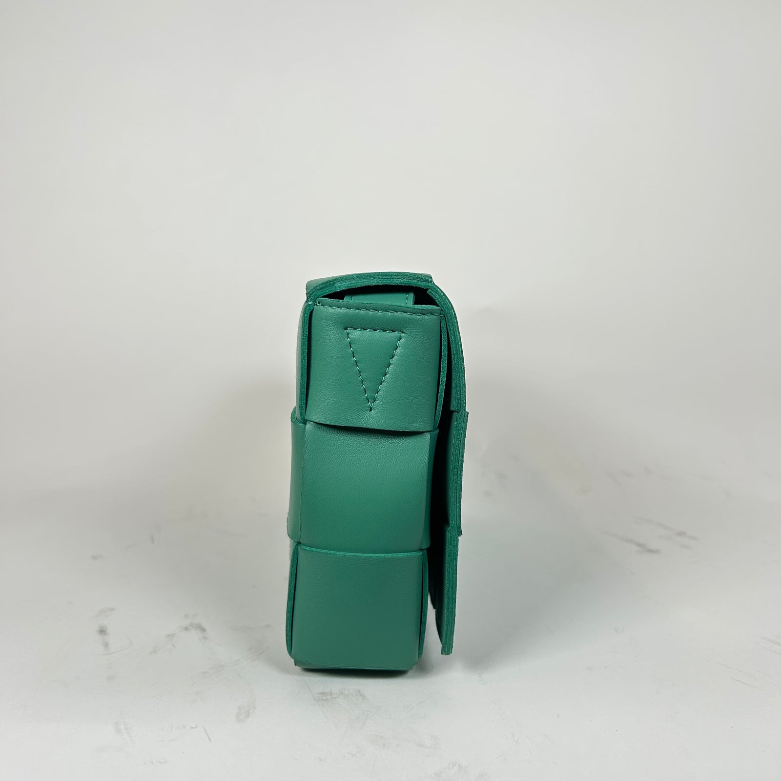 Bottega Veneta Green Intrecciato Lambskin Cassette Crossbody Bag