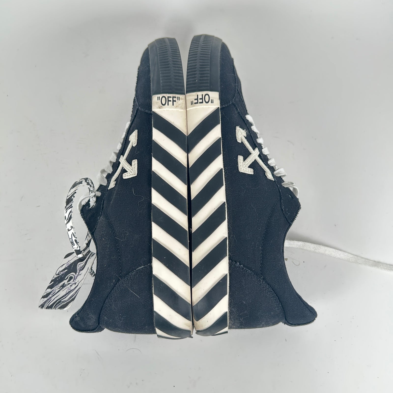 Off-White Black Vulcanized Striped Low-Top Sneaker Size 45