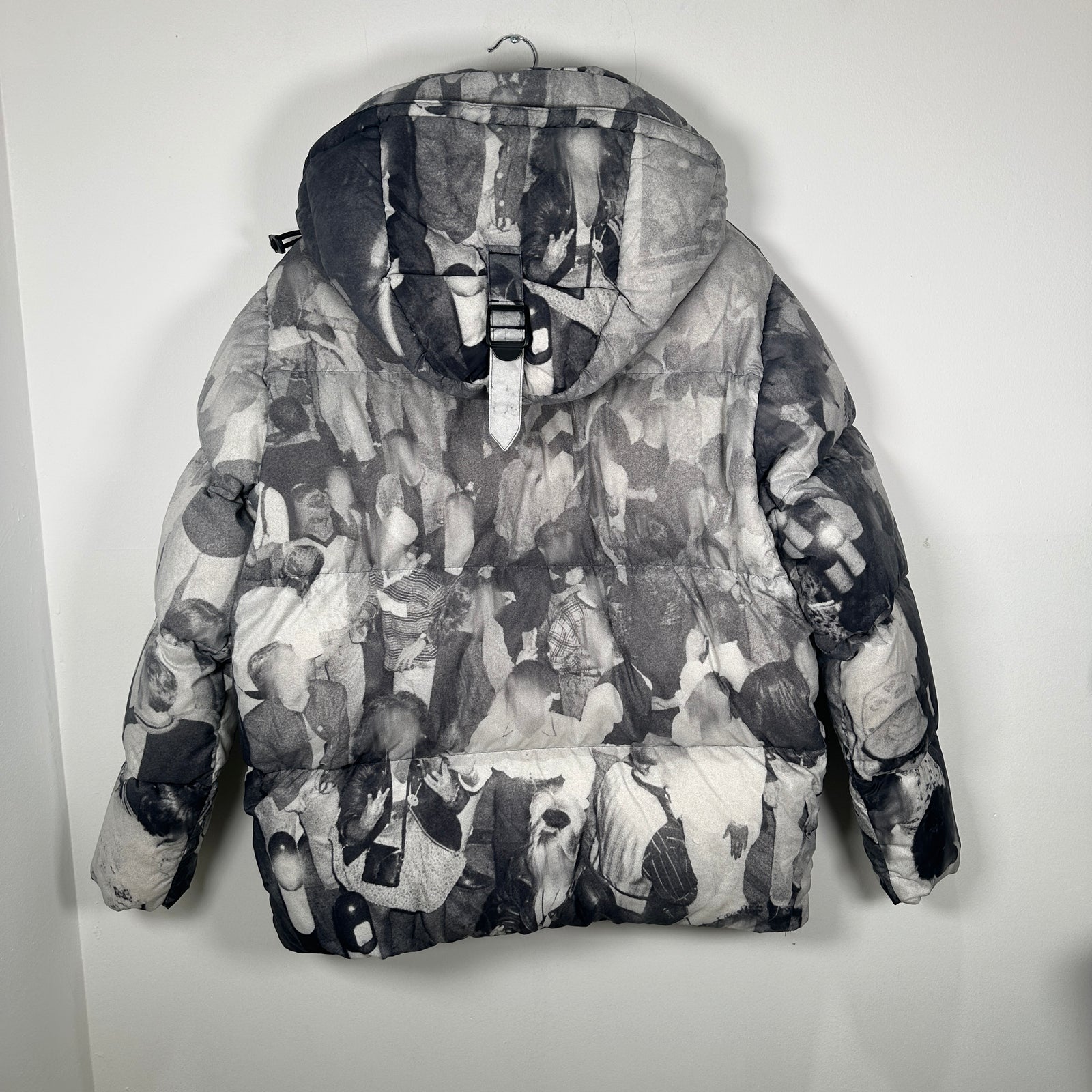 Burberry Riot Puffer Jacket Size L