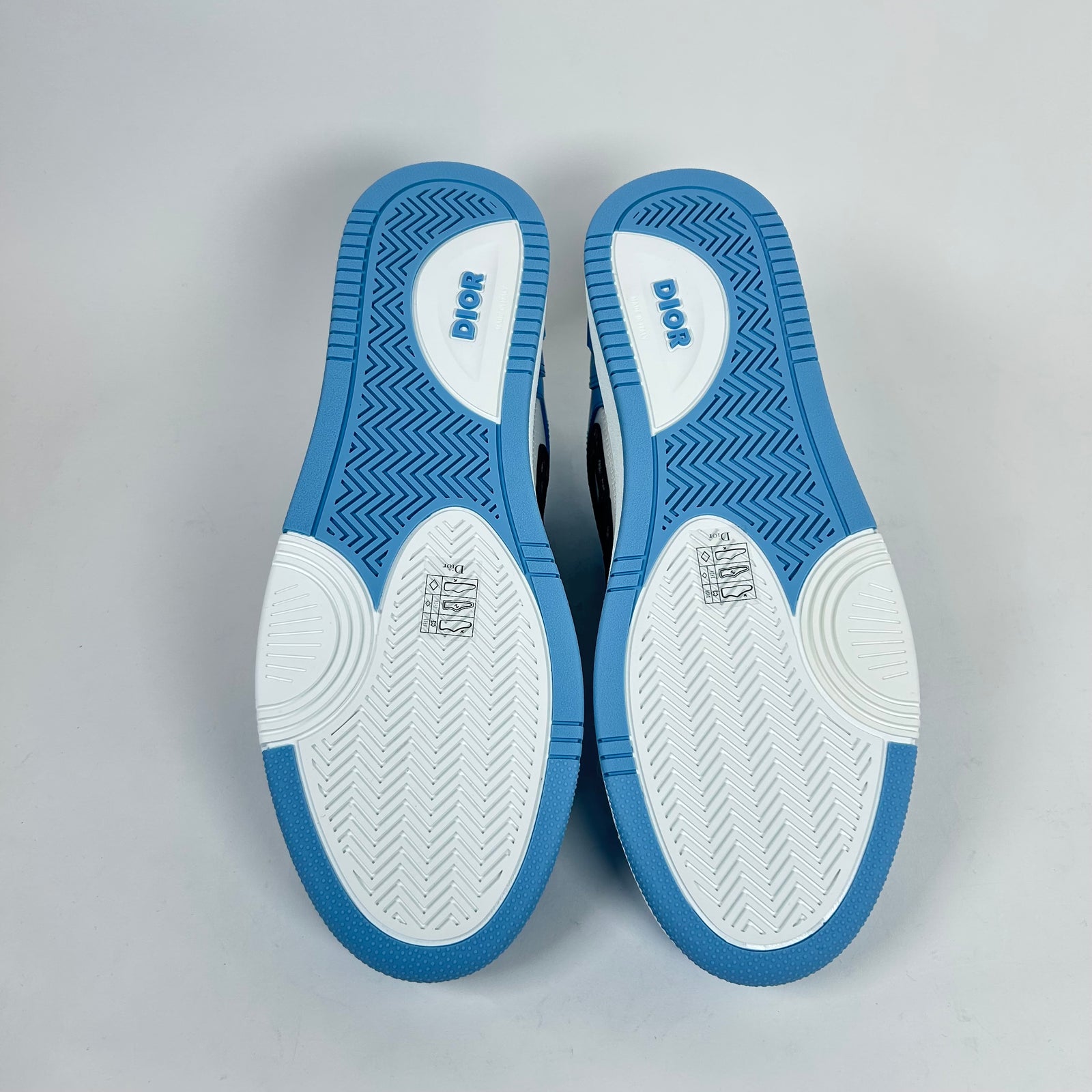 Dior B57 Light Blue Oblique Sneaker Size 44