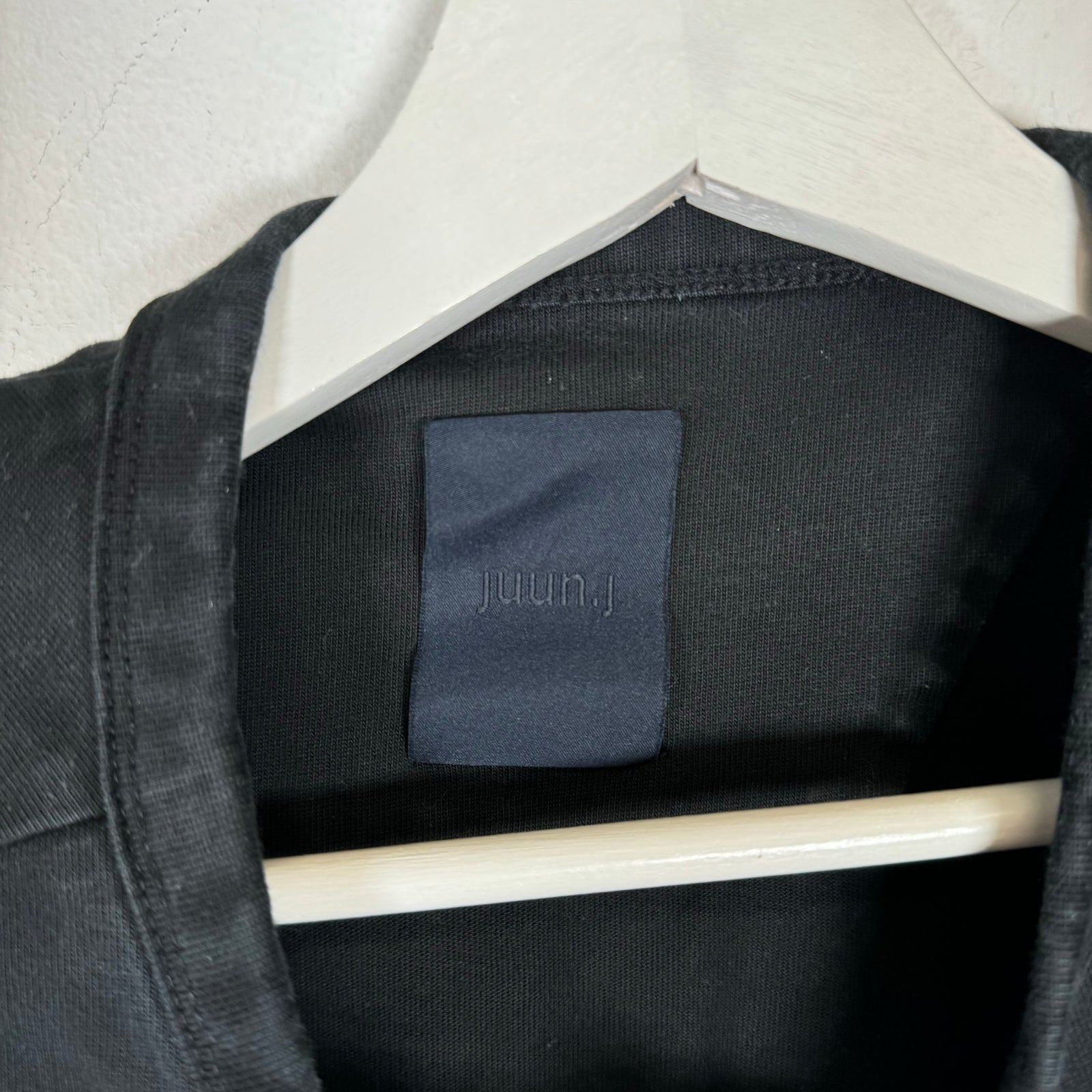 Juun.J Black Cargo Tee Size M