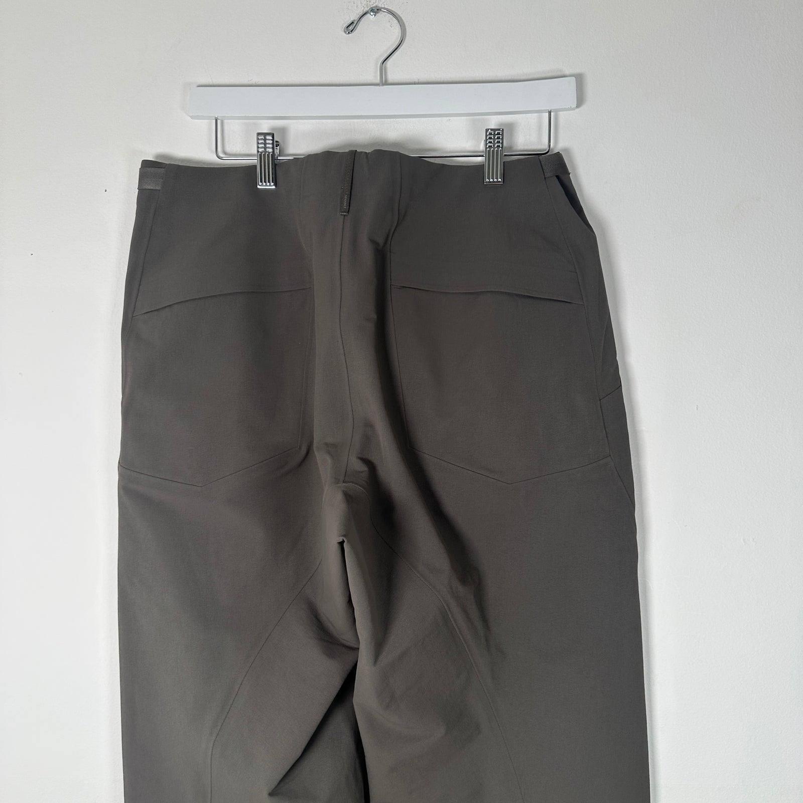 Arc'teryx Veilance Gray Nylon Pants Size 32