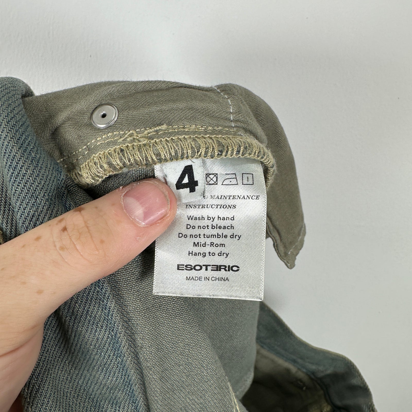 Esoteric Grey Wash Jean Shorts Size 36