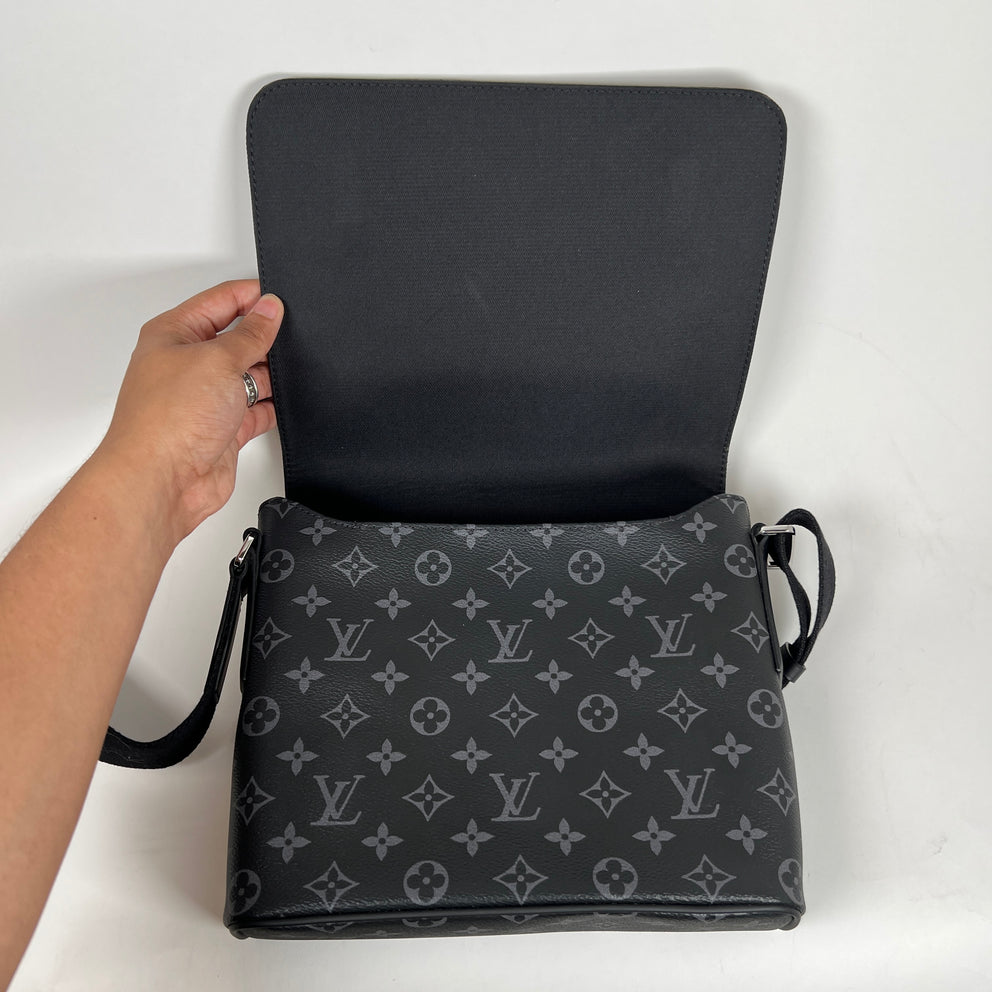 Louis Vuitton Black Monogram District Messenger Bag
