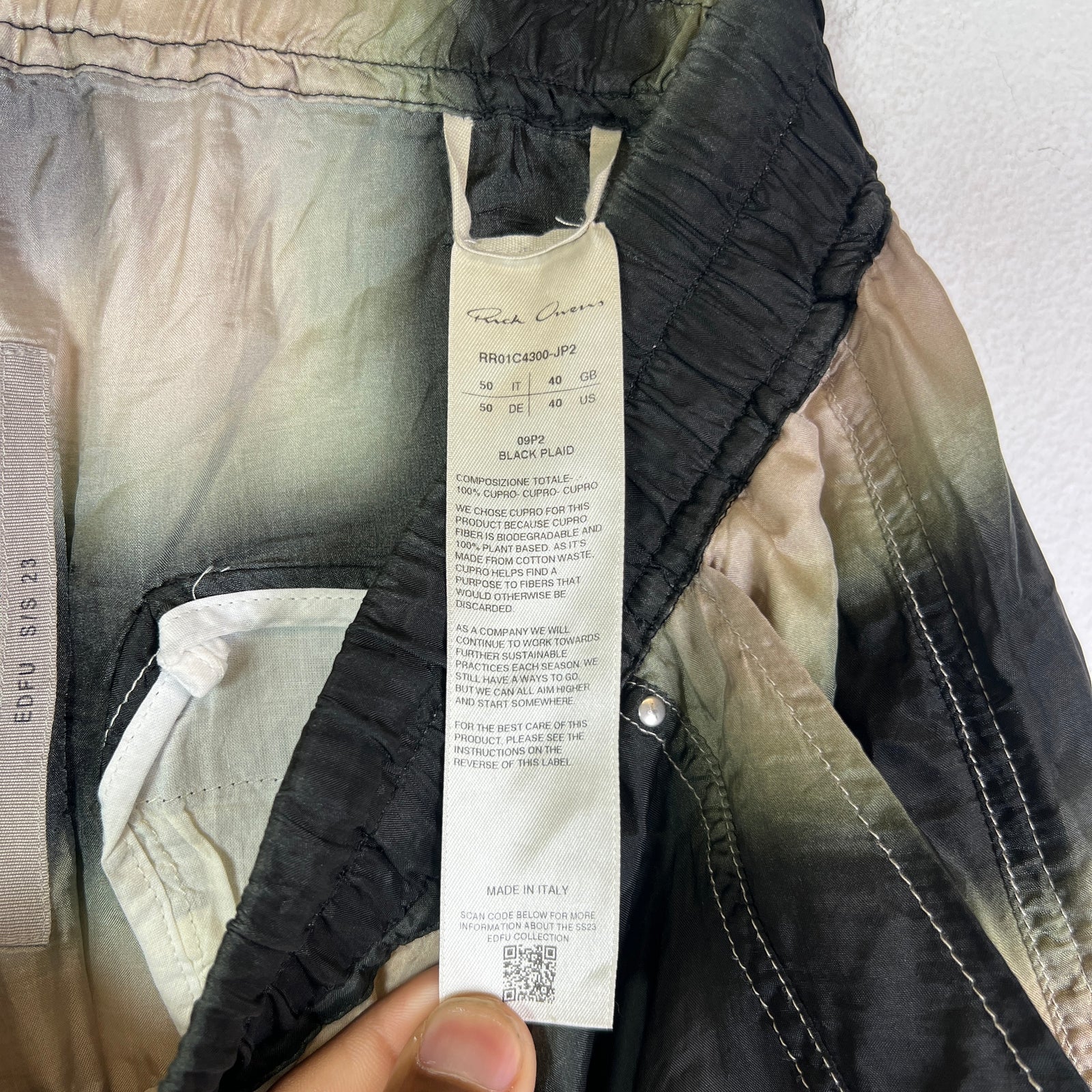 Rick Owens SS23 EDFU Plaid Cargo Bela Shorts