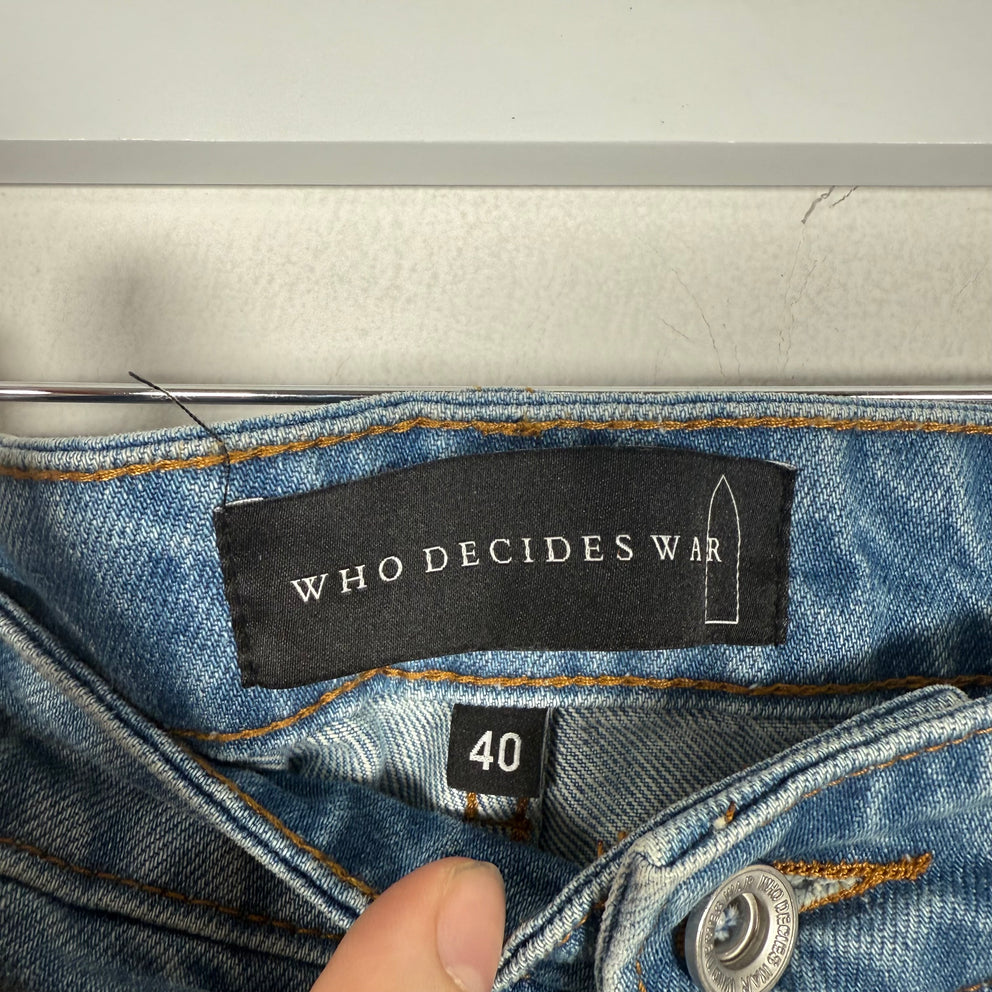 Who Decides War Patched Arch Carpeneter Shorts Size 40
