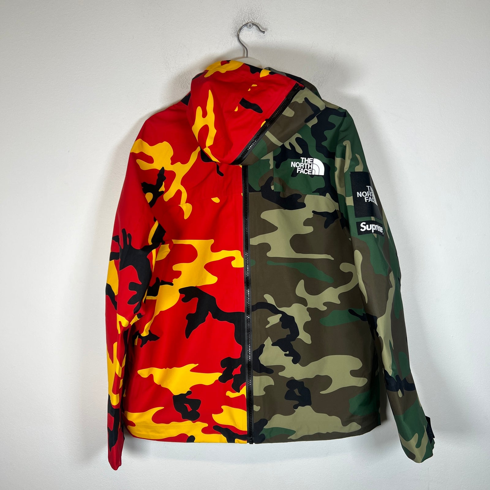 Supreme x The North Face Camo Split Taped Seam Shell Jacket Size S