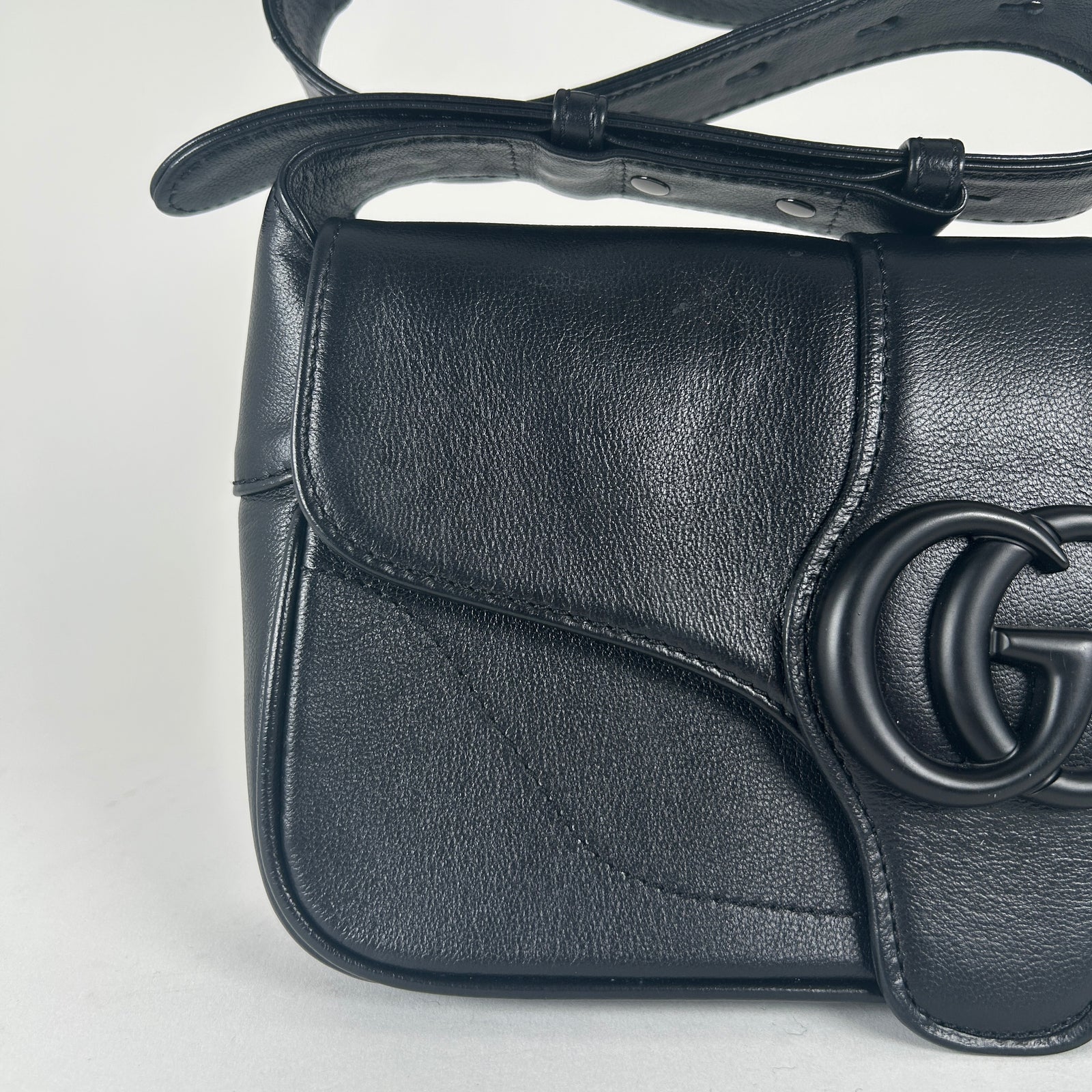 Gucci Black Leather Aphrodite Bag