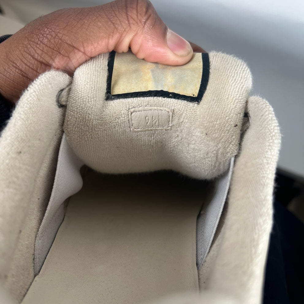 Gucci Beige GG Distressed Screener Size GG 9.5