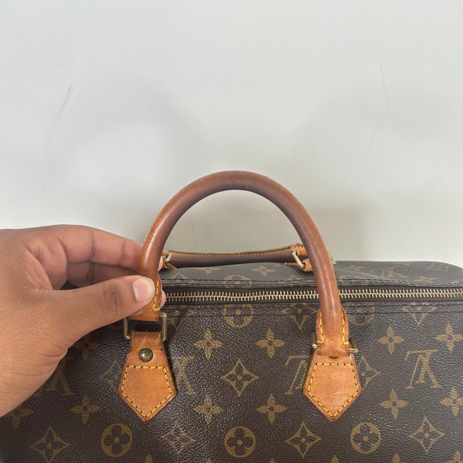 Louis Vuitton Monogram Speedy 35
