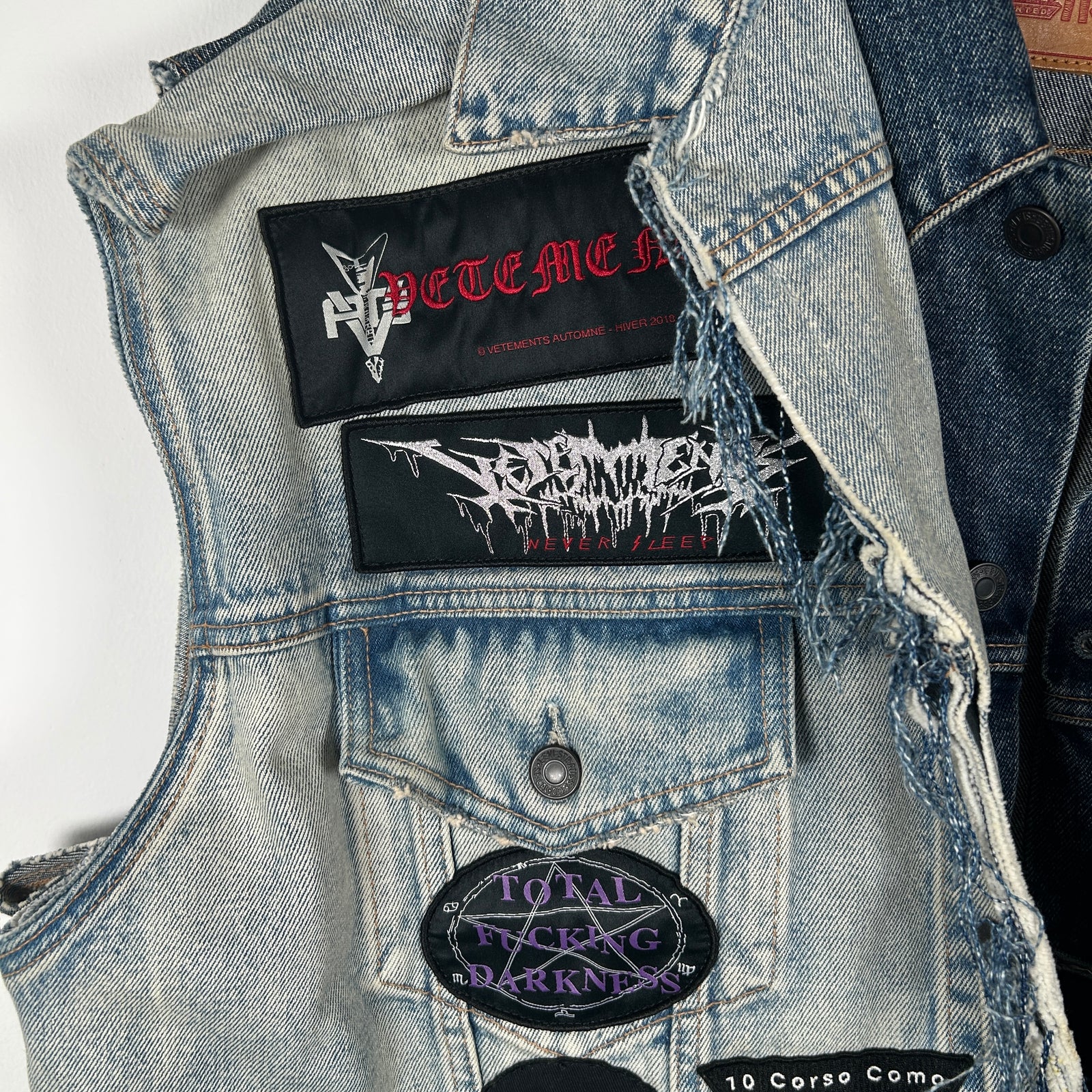 Vetements x Levis AW17 Double Trash Oversized Denim Vest Size S