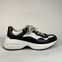 Gucci B&W Flat Leather Rythons Size 11.5