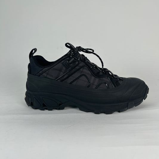 Burberry Triple Black Arthur Low Top Size 43
