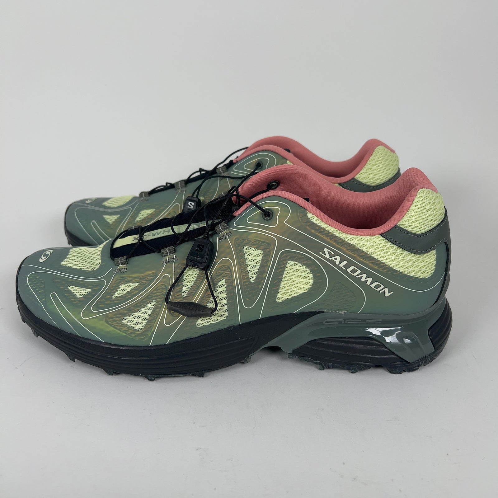 Salomon x END XT-Whisper Void 'Avocado' Lowtop Sneakers