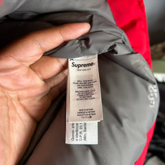 Supreme New York Yankees Gore-Tex 700 Down Fill Puffer Jacket