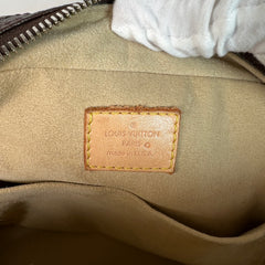 Louis Vuitton Manhattan Monogram Purse